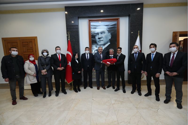 “81 Genç 81 Bayrak” Etkinliği Çerçevesinde Bayrak Teslim Töreni Yapıldı
