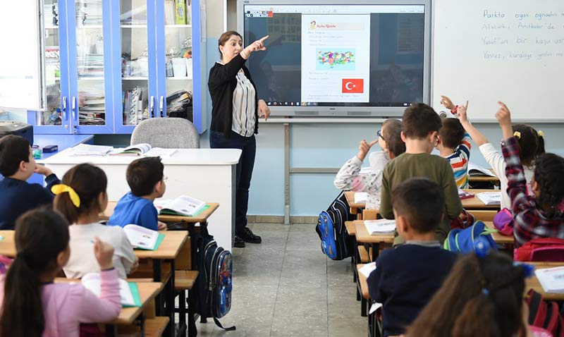 Ders ücreti karşılığında çalışan öğretmenlerin ücretlerine yüzde 25 artış