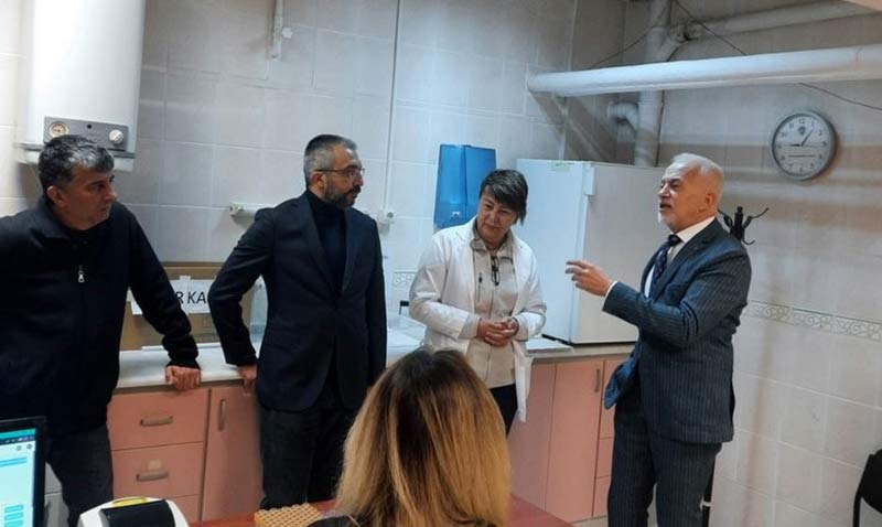 İl Sağlık Müdürü Bildirici, sağlık merkezlerini ziyaret etmeyi sürdürüyor