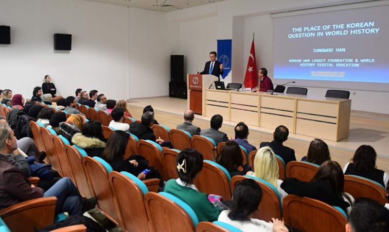 “Kore Savaşı’nın Dünya Tarihindeki Yeri” Anadolu Üniversitesinde konuşuldu