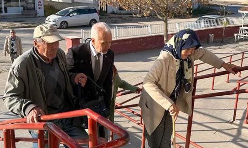 İl Sağlık Müdürü Dr. Öğr. Üyesi Yaşar BİLDİRİCİ İlçe Gezilerine Başladı