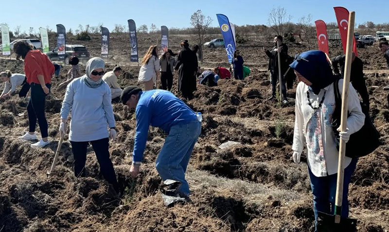 Eskiehirde 14 Mart Tp Bayramnda 1.230 Fidan Toprakla Bulutu