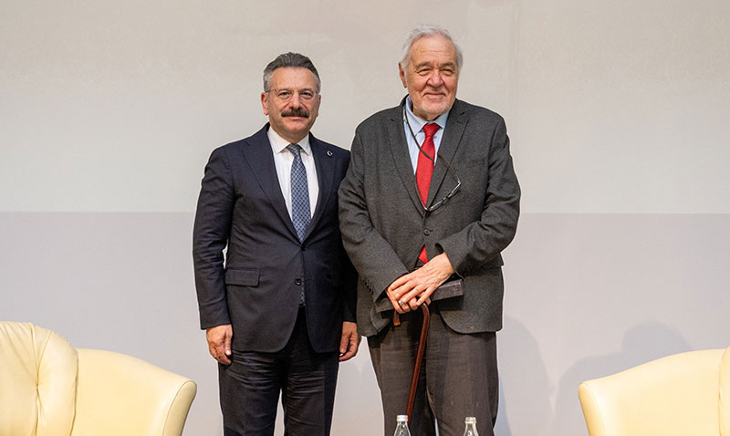 Eskişehir’de İlber Ortaylı ile "Türk Kültürü ve Yunus Emre"ye Tarihi Bakış