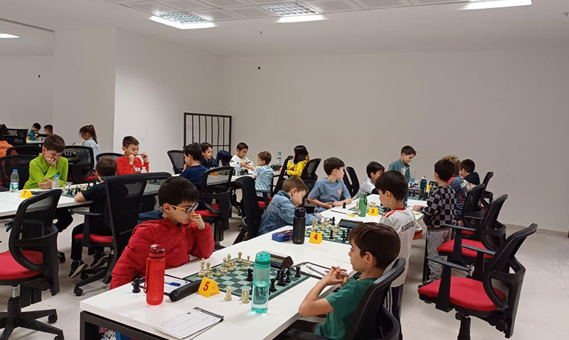 Gençlik Haftası Satranç Turnuvası Zihinleri Şenlendirdi!
