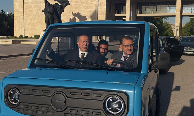 AK Parti Eskişehir Milletvekili Fatih Dönmez’den Yerli Elektrikli Araca Tam Destek
