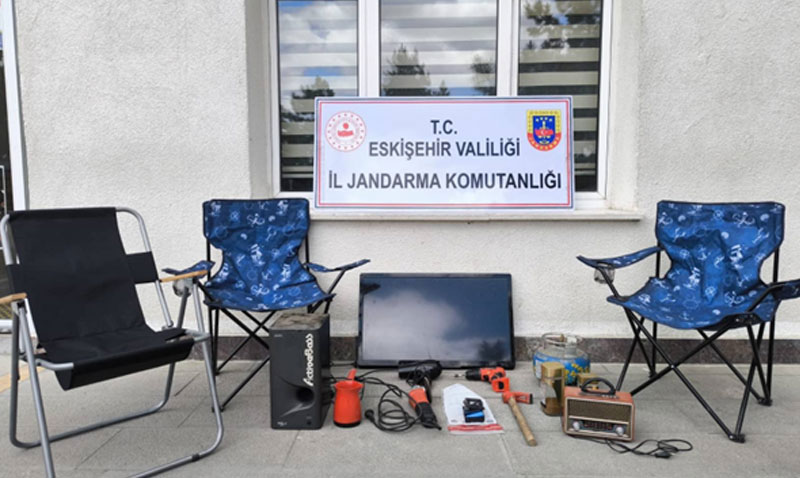 Eskişehir’de Evden Hırsızlık Olayı Aydınlatıldı: 2 Şüpheli Yakalandı