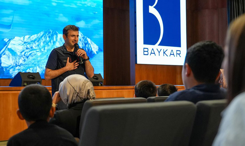 Aile ve Sosyal Hizmetler Bakanımız Göktaş, devlet korumasındaki çocuklarla Baykar Teknoloji’yi ziyaret etti