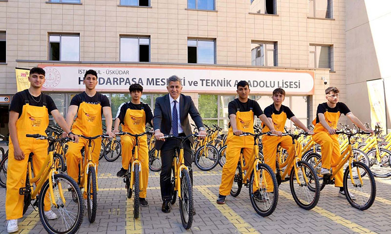 ETi Sarı Bisiklet Verdiği Sözü Tuttu: Meslek Lisesi Öğrencileri 200 Bisikleti Sıfırdan Üretti