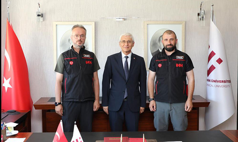 İHH Arama Kurtarma Ekibinden ESTÜ Rektörü Özcan’a Nezaket Ziyareti
