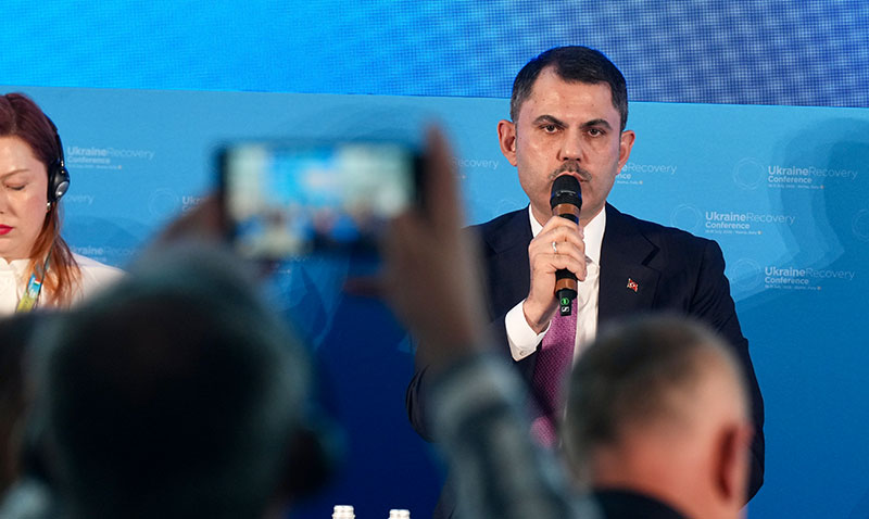 Bakan Kurum, Roma’da "Asrın İnşa Seferberliğini" Dünyaya Anlattı