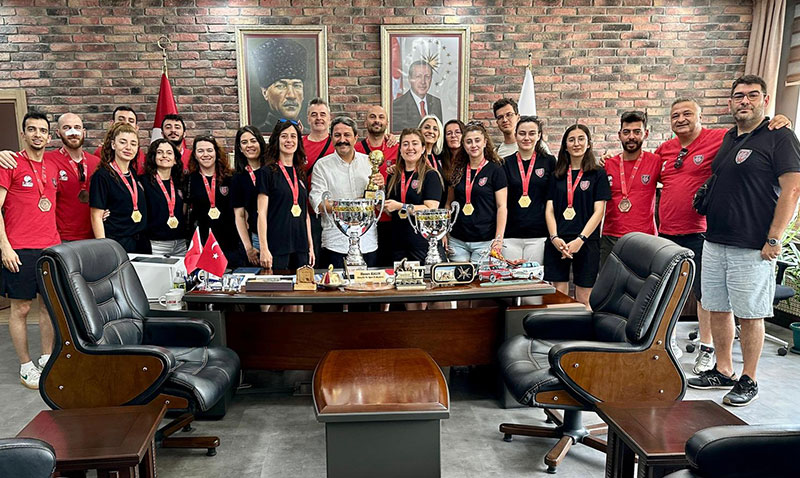 Eskişehir İşitme Engelliler SK Hentbol Takımlarından Tarihi Başarı!
