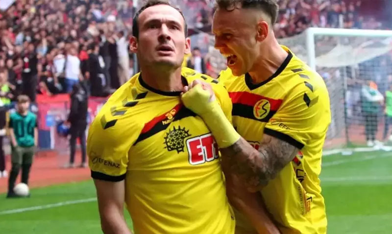 Eskişehirspor’dan Şanlıurfa Büyükşehir Belediyespor’a Çifte Transfer!
