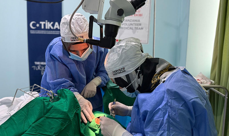 Türk Doktorlar Tanzanya’da Şifa Dağıttı: Binlerce Hastaya Umut Oldular