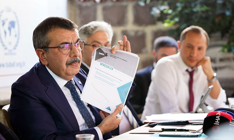 Bakan Tekin’den LGS İddialarına Yanıt: "Bunun Adı İmam Hatip Düşmanlığıdır"