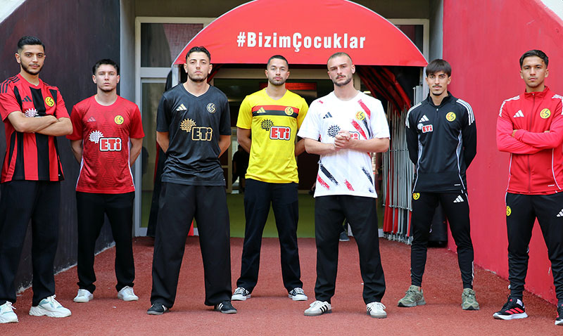 Eskişehirspor’dan 2025-2026 Sezonu İçin Yeni Formaların Lansmanı Yapıldı!