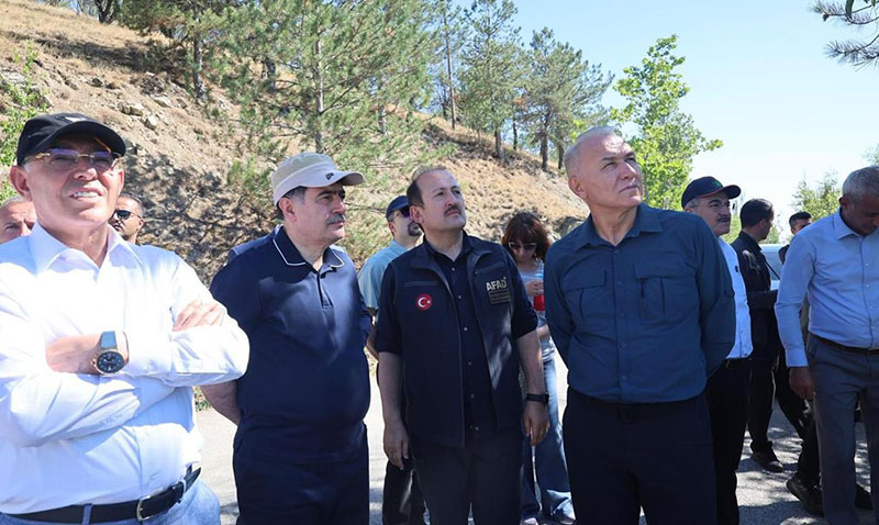 AFAD Orman Yangınlarıyla Mücadelede Son Durum Hakkında Bilgi Paylaştı