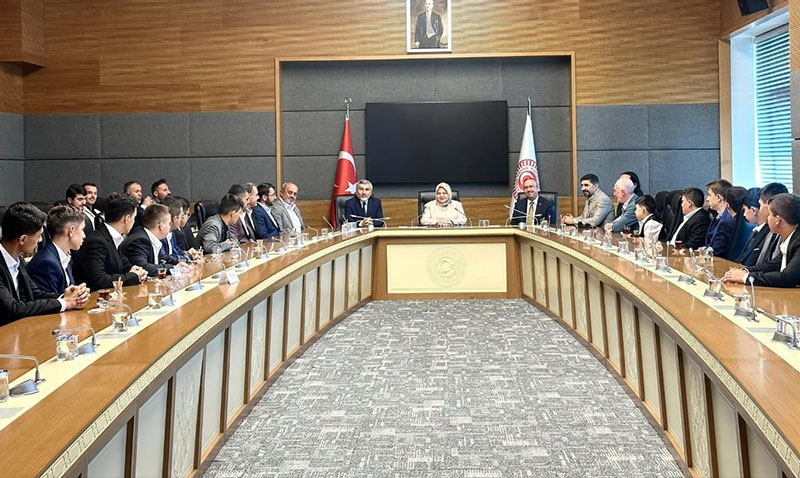 Hafızlık Öğrencilerinden Anlamlı Ziyaret