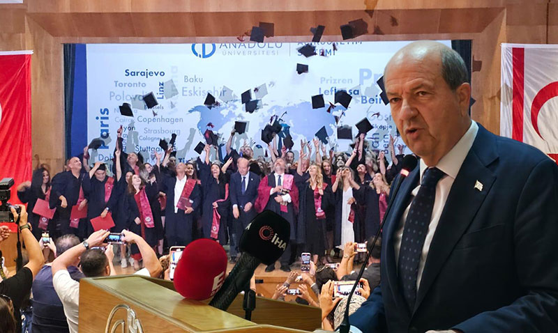 Anadolu Üniversitesi Lefkoşa’da mezuniyet töreni düzenledi