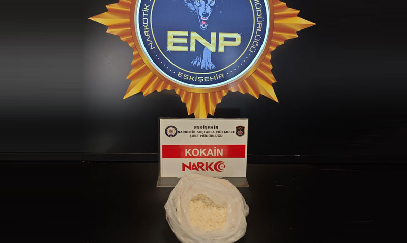 Eskişehir Emniyetinden Zehir Tacirlerine Operasyon: 1 Kilo Kokain Ele Geçirildi