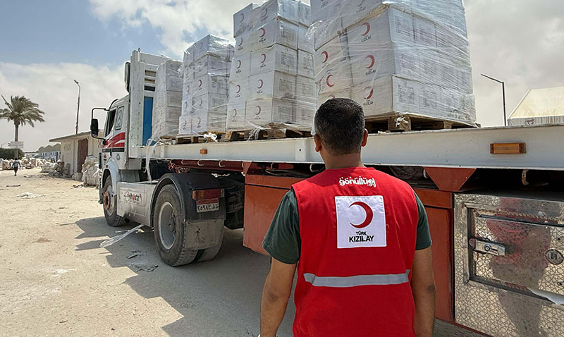 GAZZEYE 165 TIRLIK UMUT, TRK KIZILAYDAN 3000 TON GIDA YARDIMI