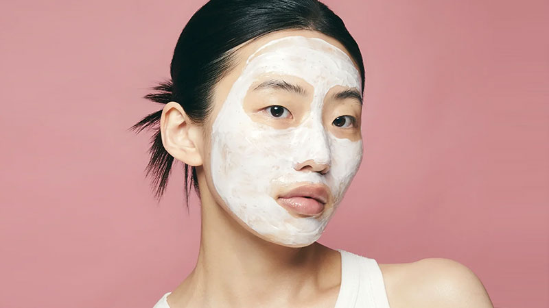 Yaşlanma Karşıtı Bakım Rehberi: Retinol, Retinal ve Bakuchiol Nasıl Seçilir?