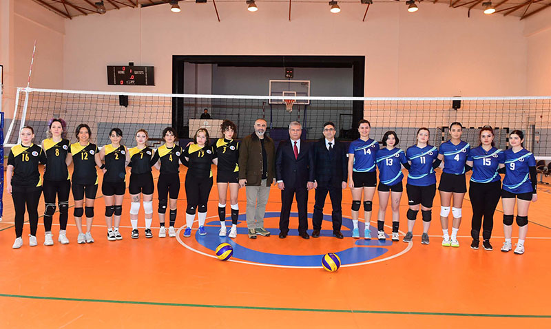 Anadolu niversitesi renci Spor Turnuvalarnda ikinci yar balad
