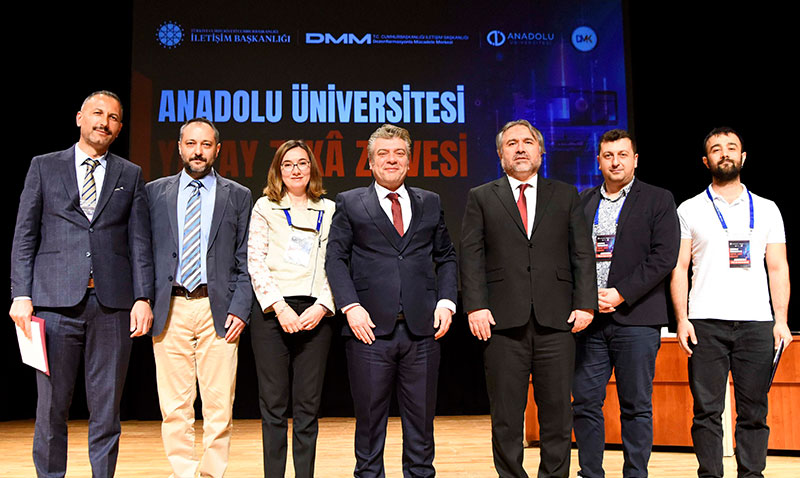 Anadolu niversitesi Yapay Zek Zirvesi, 2 oturum ve 9 sunumla tamamland