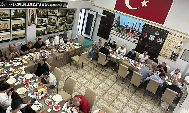 Eskiehir Erzurumlular Dernei, Devlet Protokolyle Bir Araya Geldi